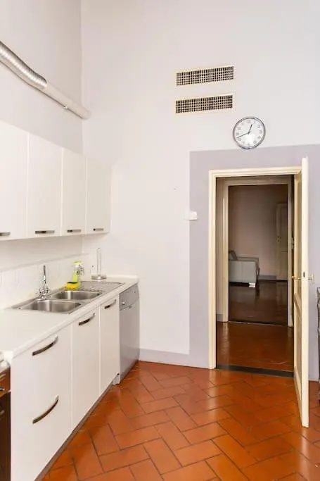 Elegant Apartment Near Piazza Della Signoria Florenz